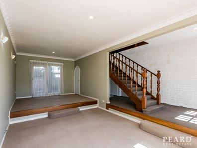 32 Hawkins Avenue, Sorrento WA 6020