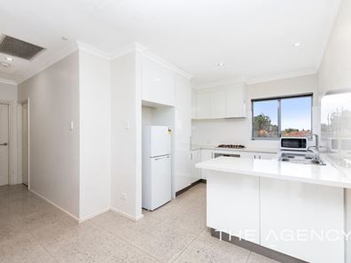 2/351 Sevenoaks Street, Cannington WA 6107