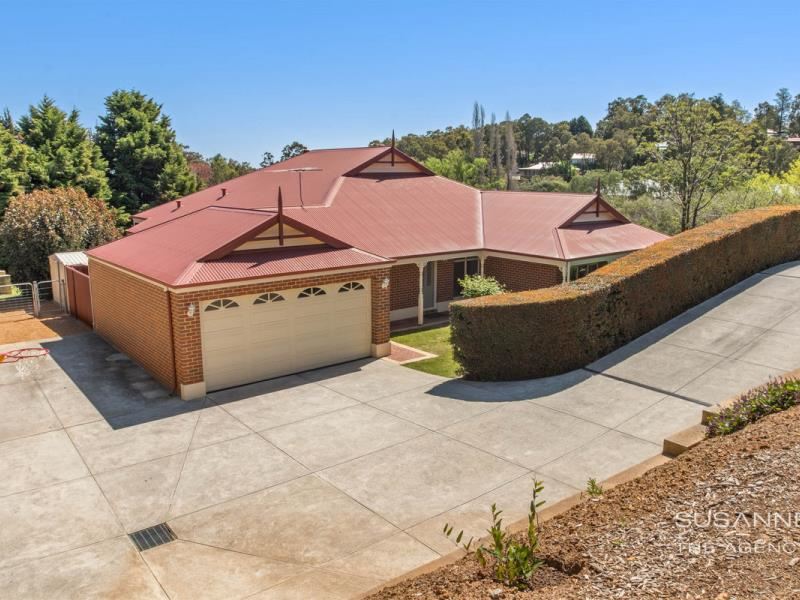 1 Logie Vale, Lesmurdie WA 6076