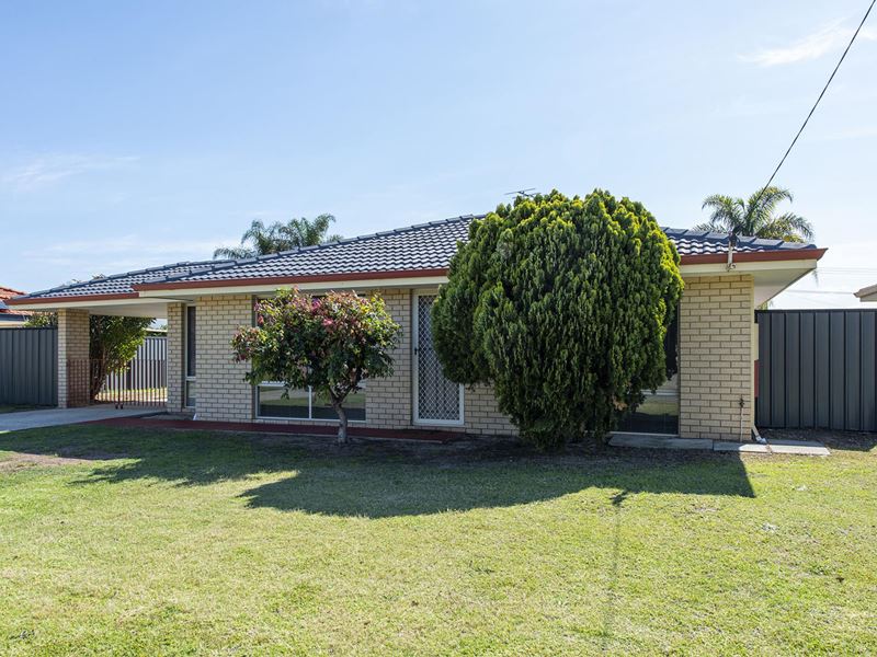 4 Greta Place, Thornlie WA 6108