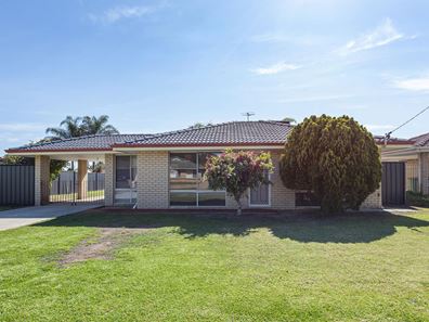 4 Greta Place, Thornlie WA 6108