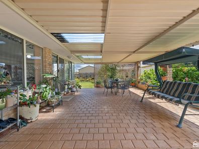 10 Kerrison Parade, Seville Grove WA 6112