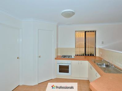 6 Ebony Court, Halls Head WA 6210