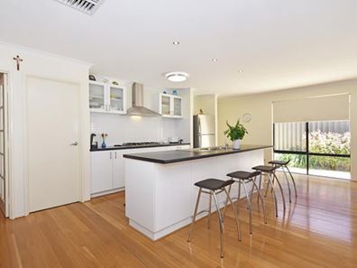 14 Lancaster Avenue, Aveley WA 6069