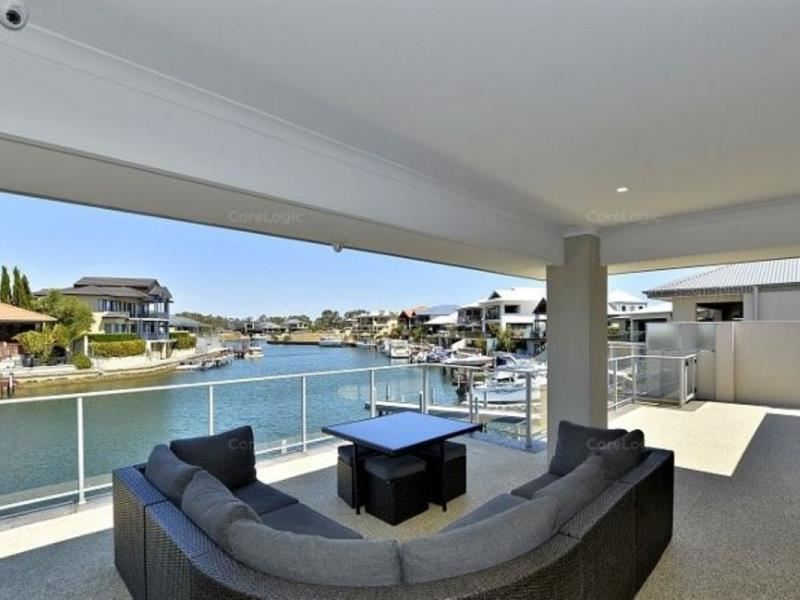 35 Ragamuffin Point, Halls Head WA 6210