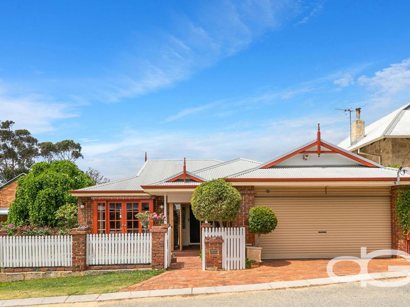 11 Dale Street, South Fremantle WA 6162