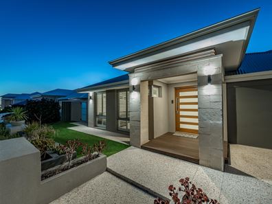 72 Venice Entrance, Iluka WA 6028