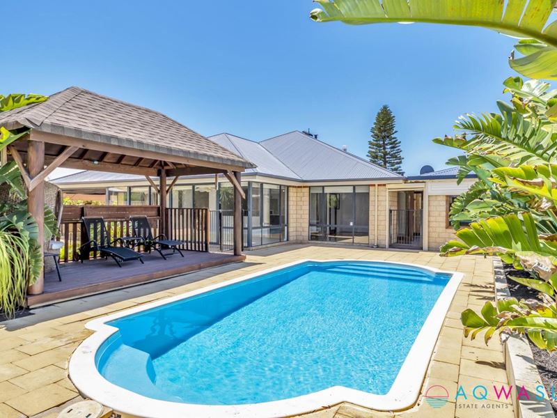 18 Bancoura Parkway, Secret Harbour