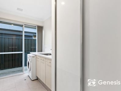 7 Rhone Way, Piara Waters WA 6112