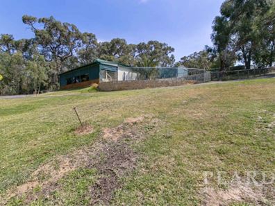 18 Gibbs Road, Nowergup WA 6032