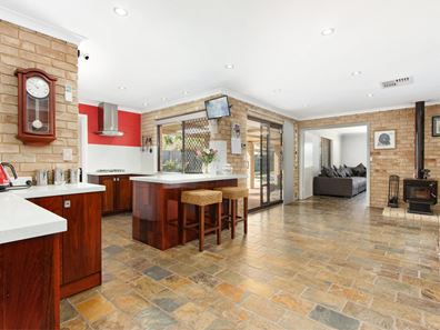 11 Bermuda Road, Safety Bay WA 6169