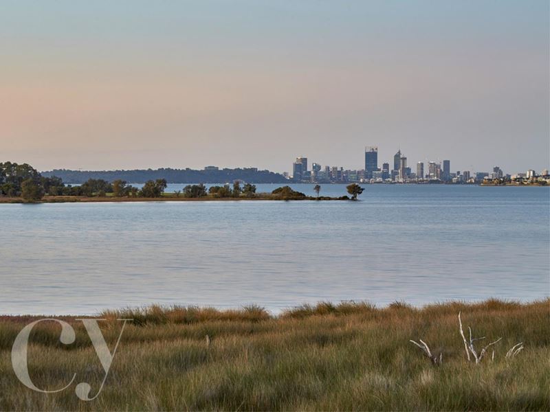 1/240 Burke Drive, Attadale