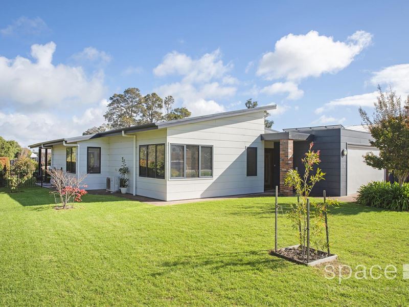 10 Muscat Close, Cowaramup WA 6284