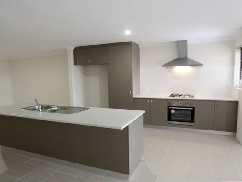 7 Meridian Way, Kwinana Town Centre