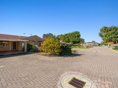 13/5 Ashford Avenue, Rockingham WA 6168