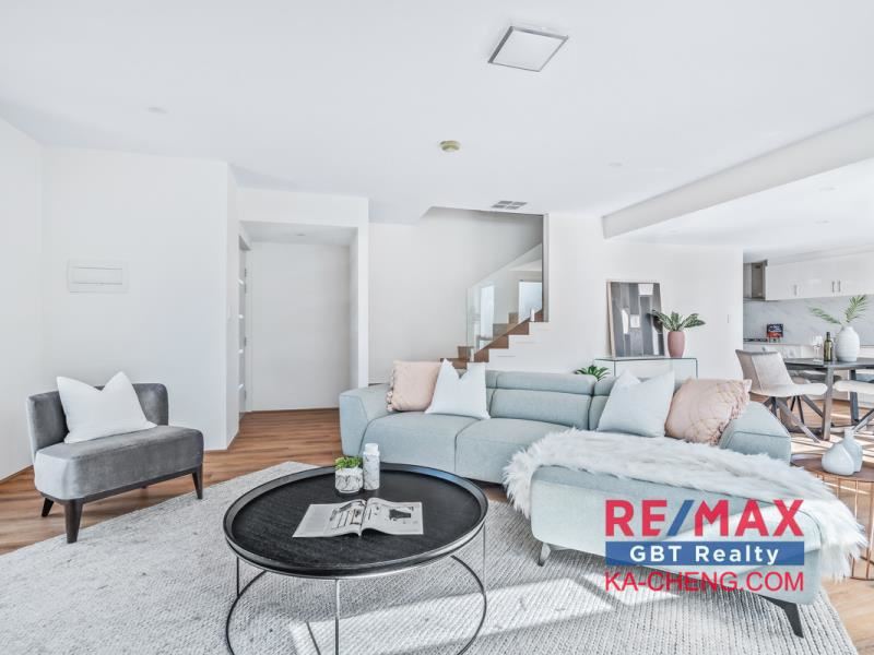 2/17 Mangini Street, Morley