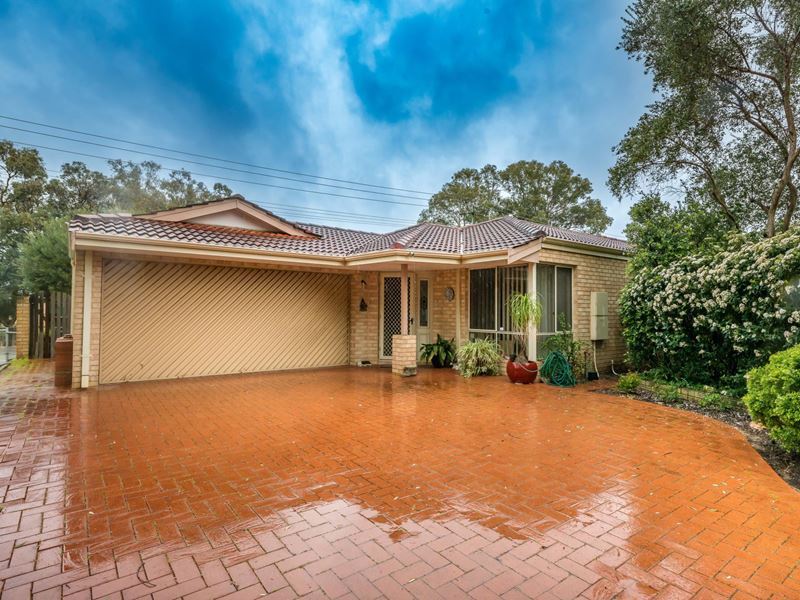 10 Lakewaters View, Gwelup