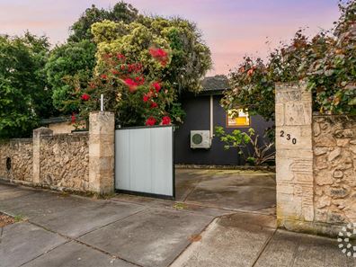 230 Carrington Street, Hilton WA 6163