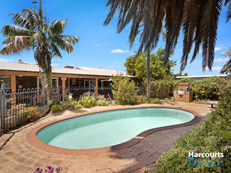 15 Leeder Street, Safety Bay WA 6169