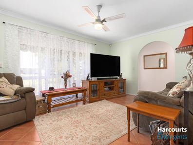 15 Leeder Street, Safety Bay WA 6169