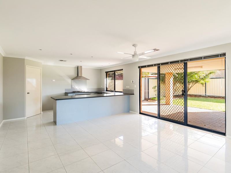 37 Grove Street, Shoalwater