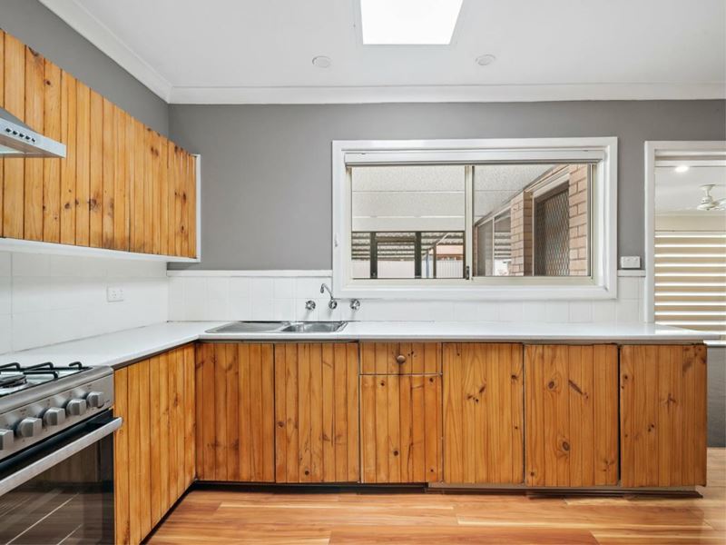 37 Letsom Way, Langford
