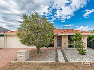 8 Wedge Way, Merriwa WA 6030