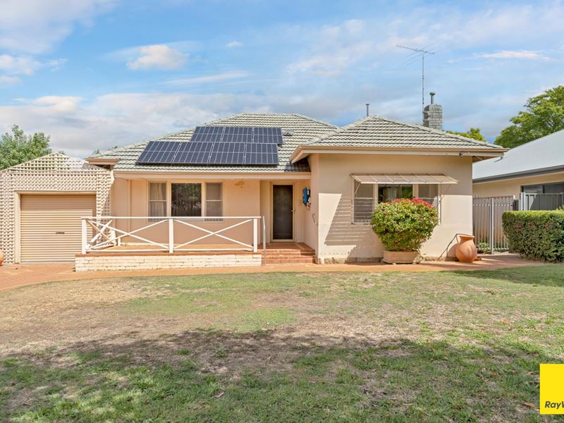 55 Bradford Street, Menora