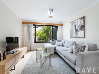 140B Ravenscar Street, Doubleview WA 6018