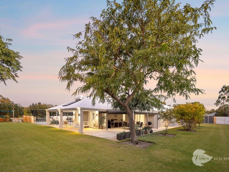 130 Roxburghe Drive, The Vines