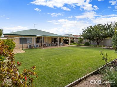 8 Kingsford Court, Port Kennedy WA 6172