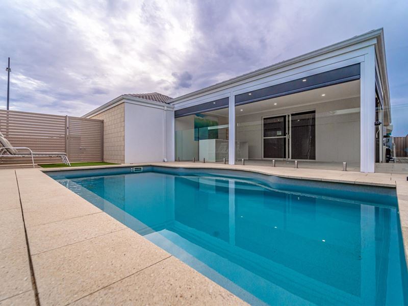 24 Aquamarine Parade, Karnup WA 6176