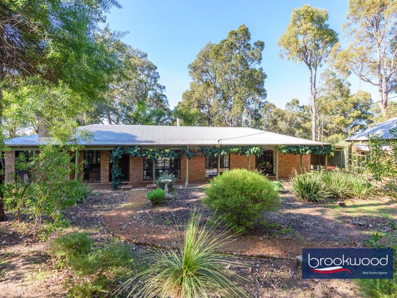 6 Royston Place, Mount Helena