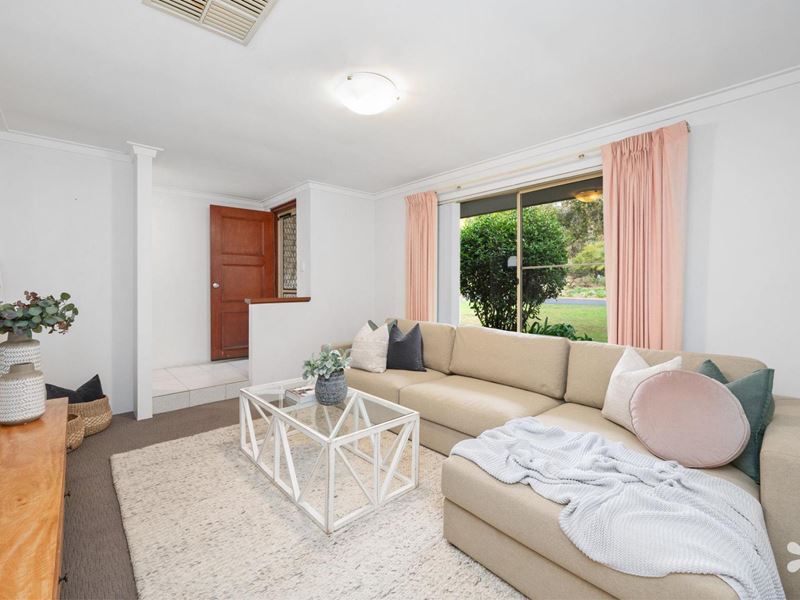 5 Mackinlay Place, Winthrop