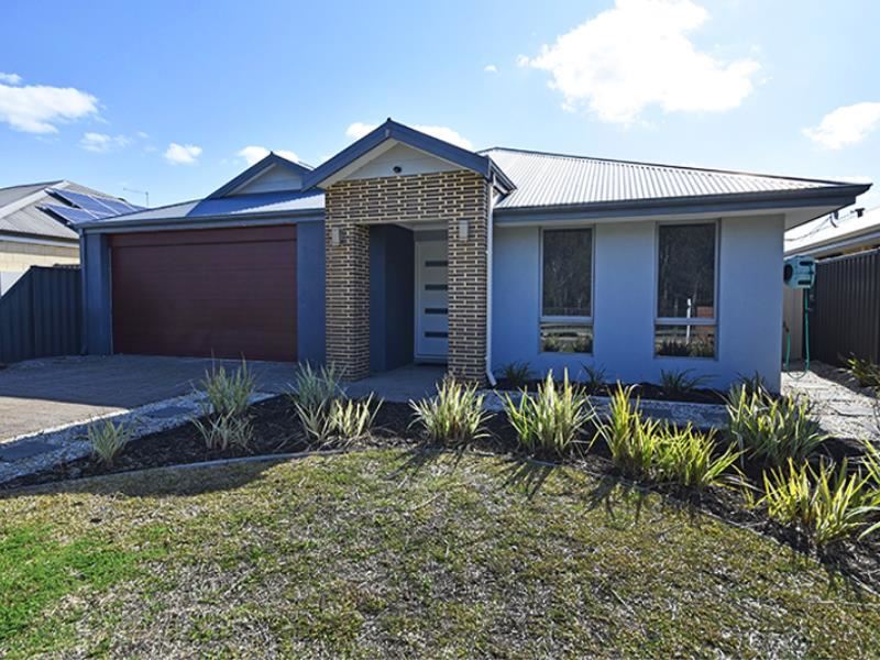 26 Courbette Way, The Vines WA 6069