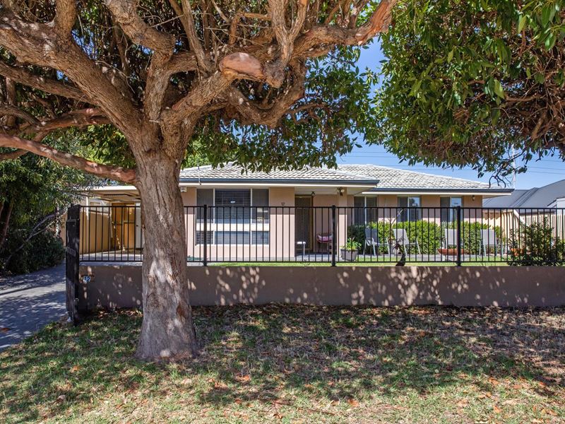 12 Hookwood Road, Morley WA 6062