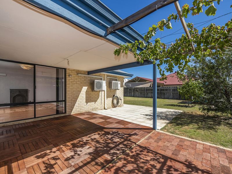 11 Carwell Avenue, Ellenbrook WA 6069