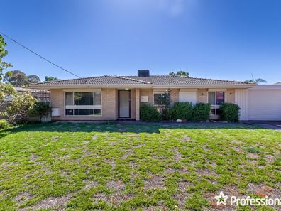 15 Willowmead Way, Kelmscott WA 6111