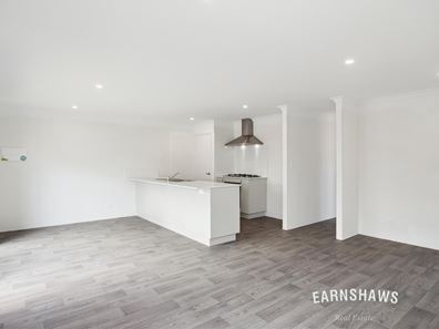 122 Woollcott Avenue, Brabham WA 6055