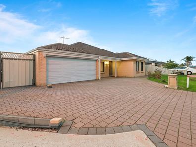 195 Harpenden Street, Huntingdale WA 6110