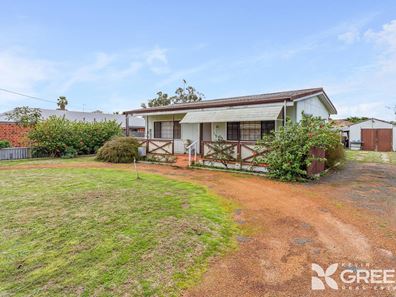 32 Kitchener Street, Dudley Park WA 6210