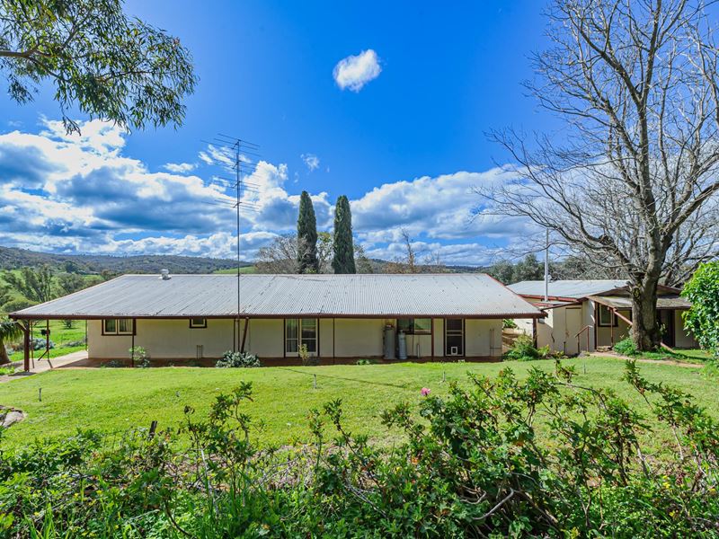 61 Toy Road, Bindoon WA 6502