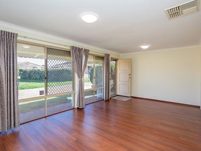 2/17 Attfield Street, Maddington WA 6109