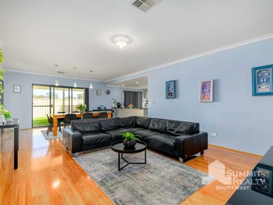 10 Diamond Street, Dalyellup WA 6230