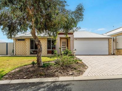 5 Medinah Street, Meadow Springs WA 6210