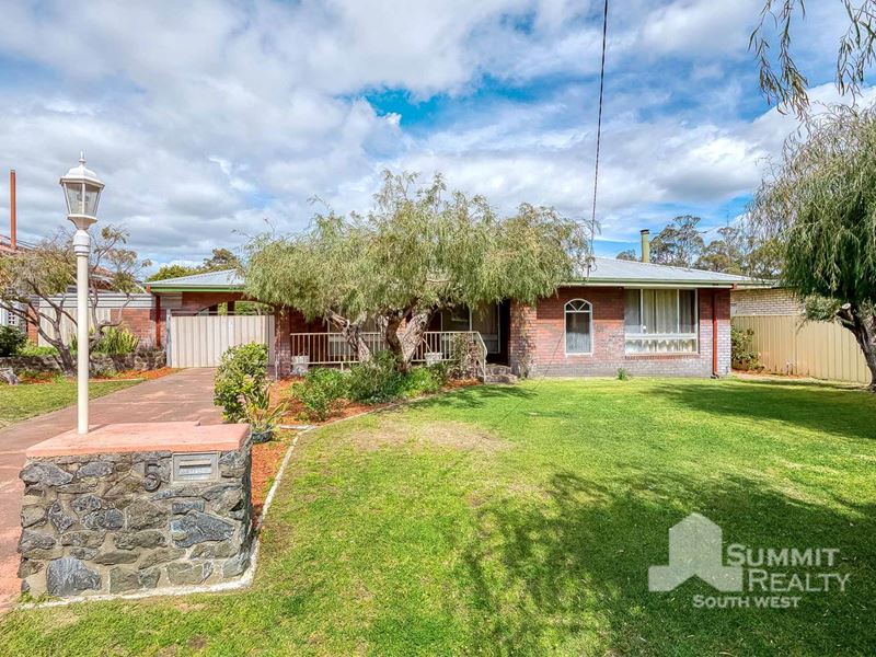 5 Roscommon Place, Withers WA 6230