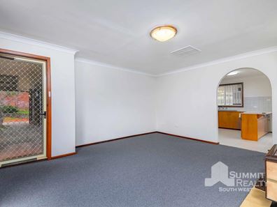 5 Roscommon Place, Withers WA 6230