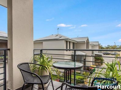 4/12 Hymus Street, Rockingham WA 6168