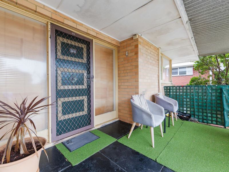 98 Hastings Street, Scarborough