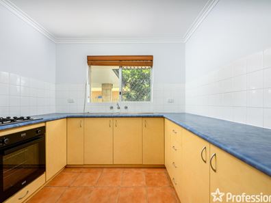 25 Knowle Way, Warnbro WA 6169